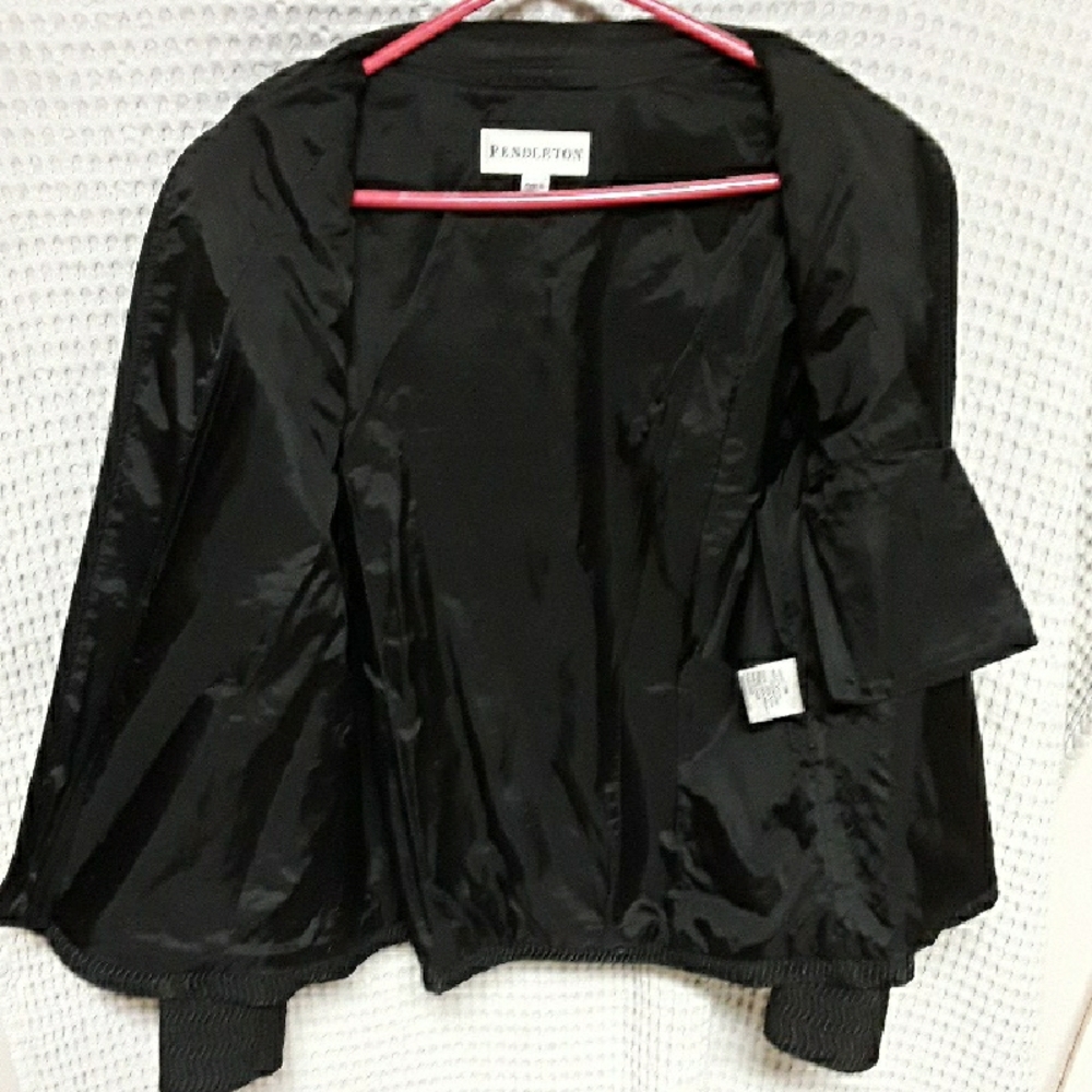 Pendleton Women's Black Textured Jacket - image 6